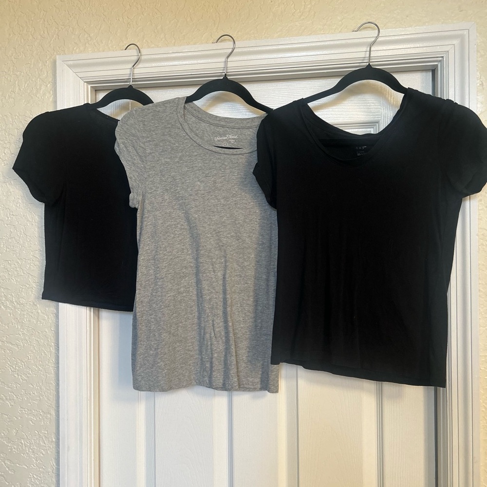 Classic Black & Gray Bundle of 3  Universal Threads a.new.day XS & Small